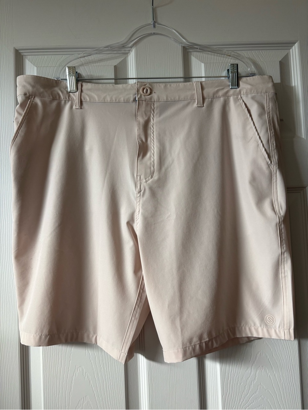 Scales Men's Flat Front Shorts in Light Beige Pockets Lightweight
